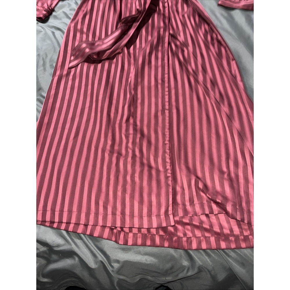Cabernet Sleep Sense Robe Size Medium Womens Rose Red Stripe Silky Dressing Robe - Picture 11 of 14